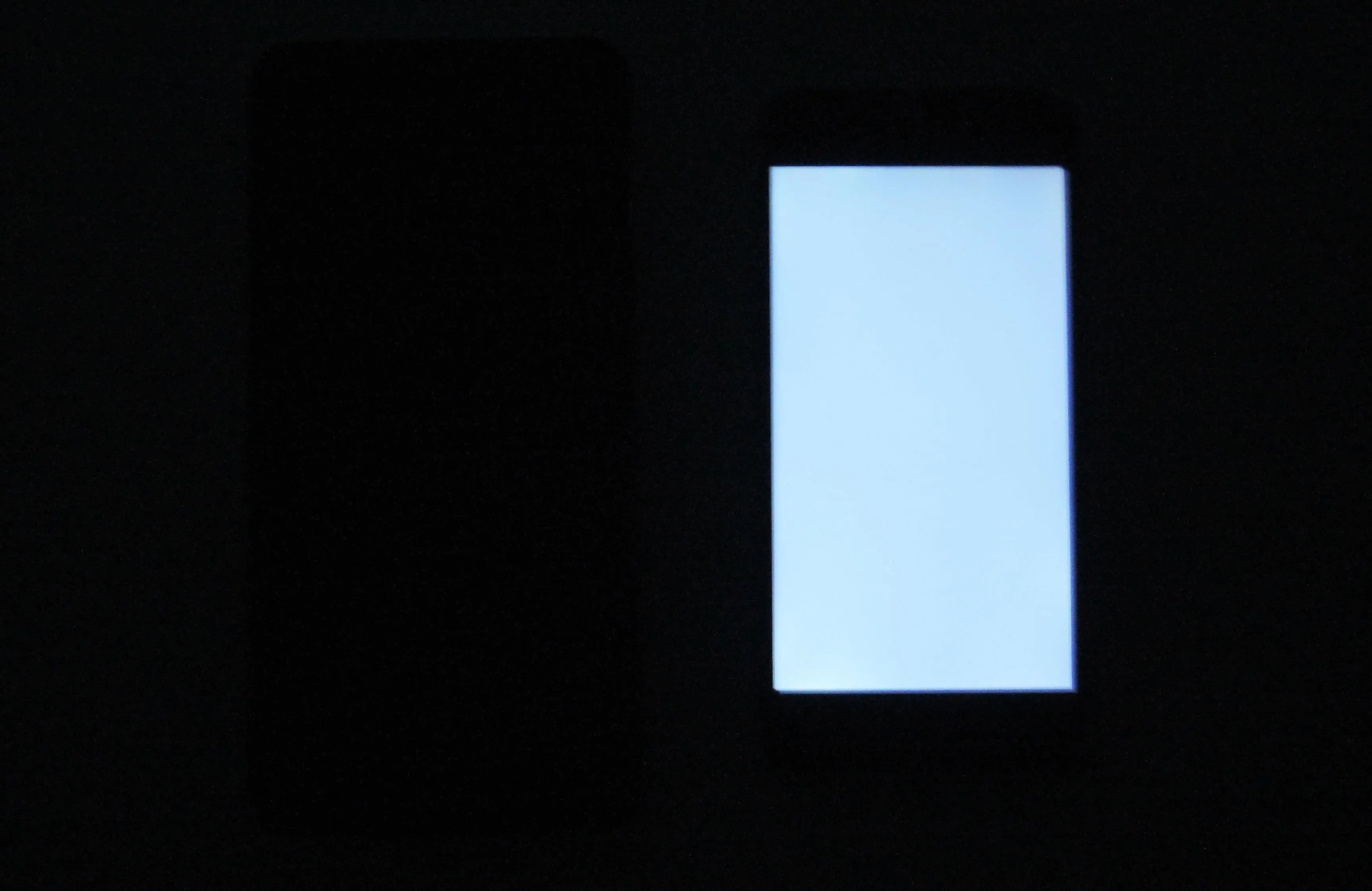 Mobile phone screen displaying a blank white background.