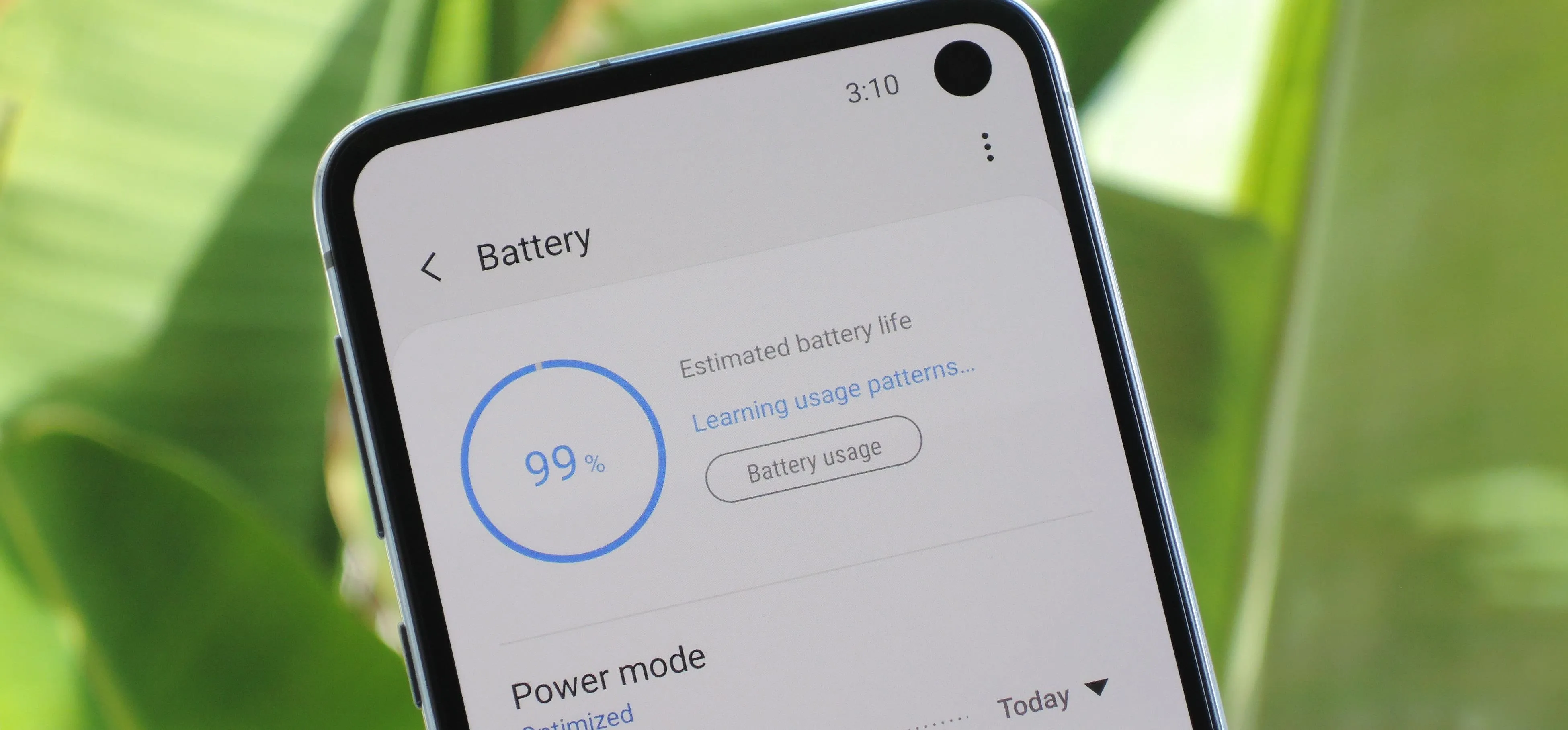 Battery settings on a smartphone display showing 99% charge.