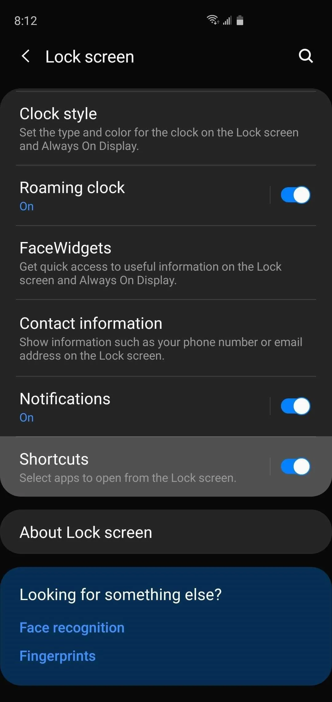 Settings menu for lock screen features on a mobile device.
