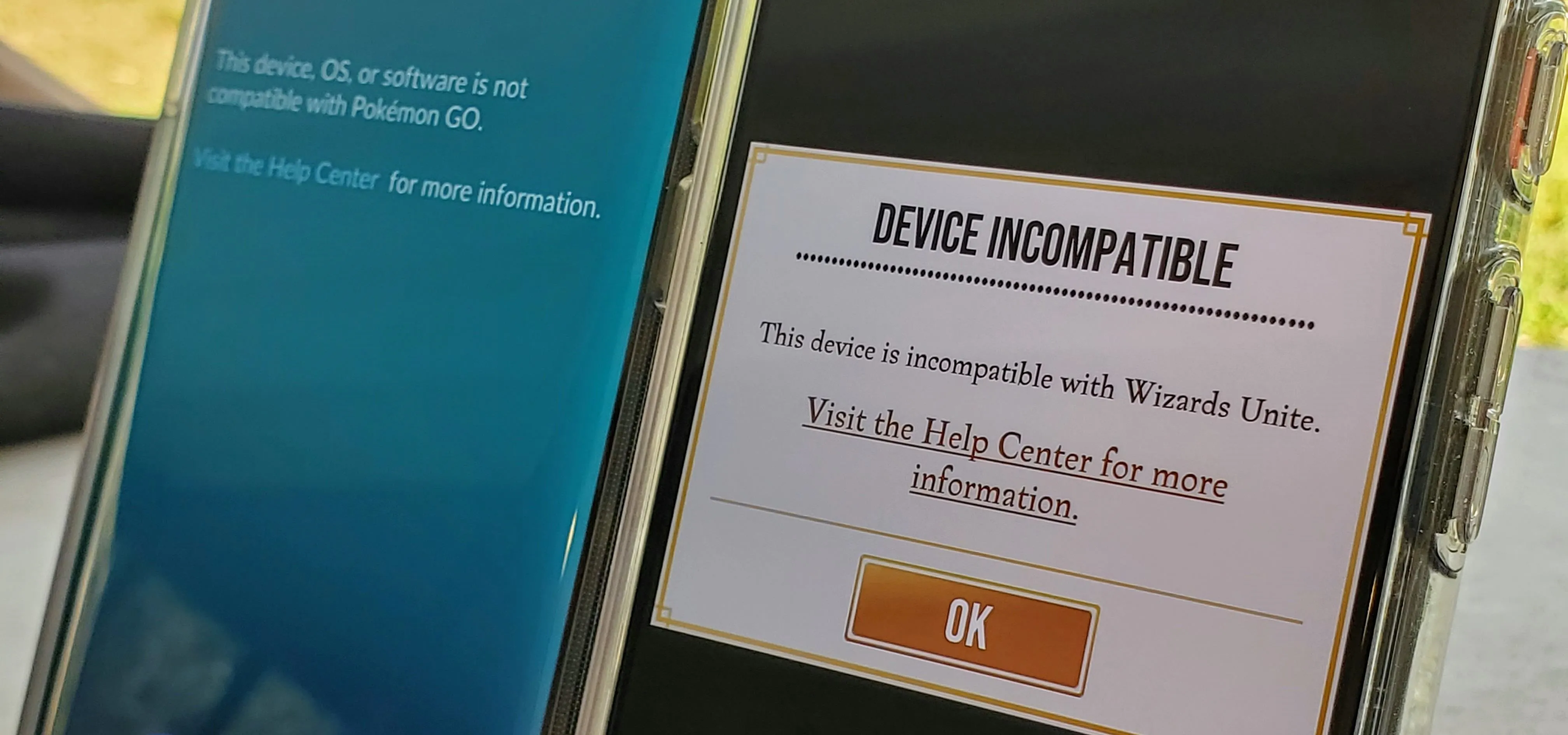 Device incompatible message on a smartphone screen.
