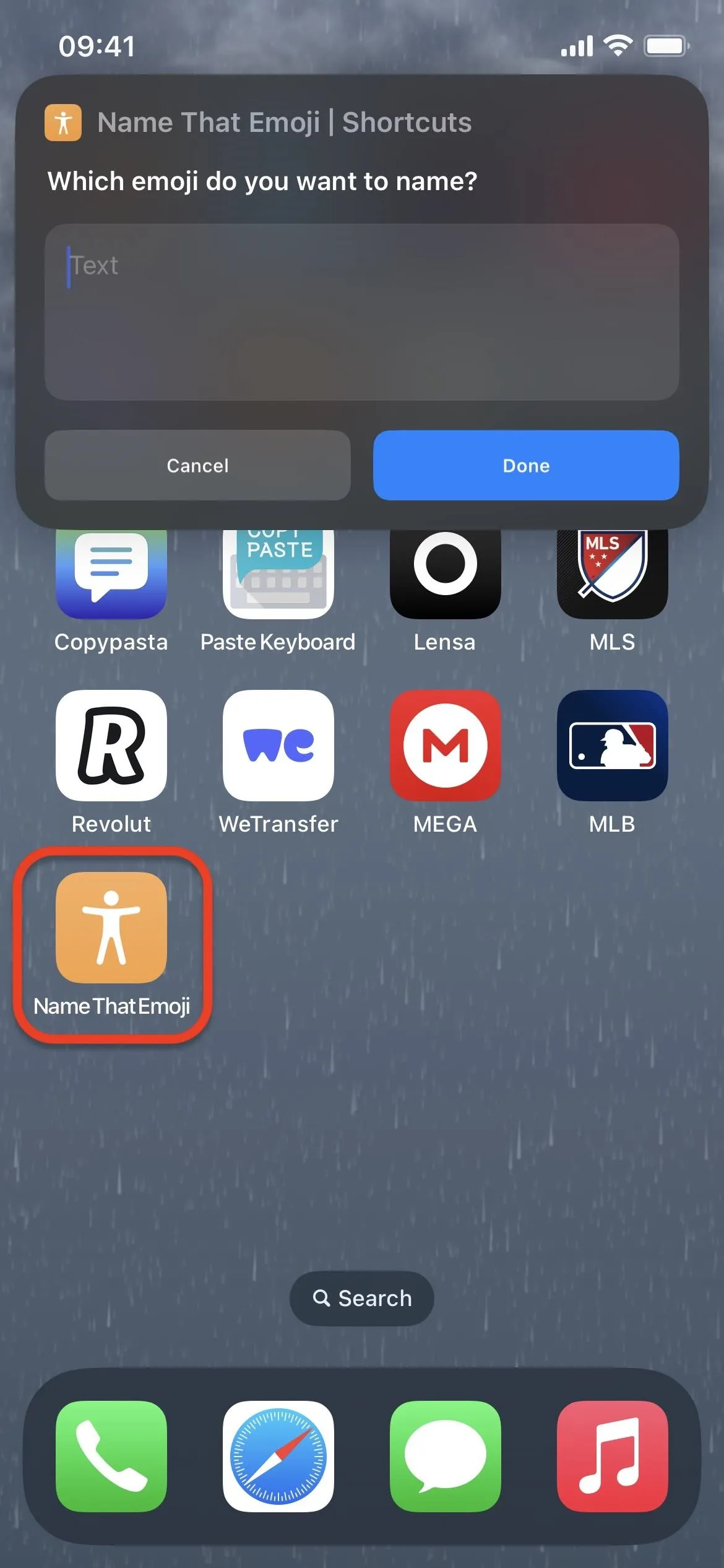 Screenshot of a smartphone home screen with various app icons, including the Facebook app highlighted.